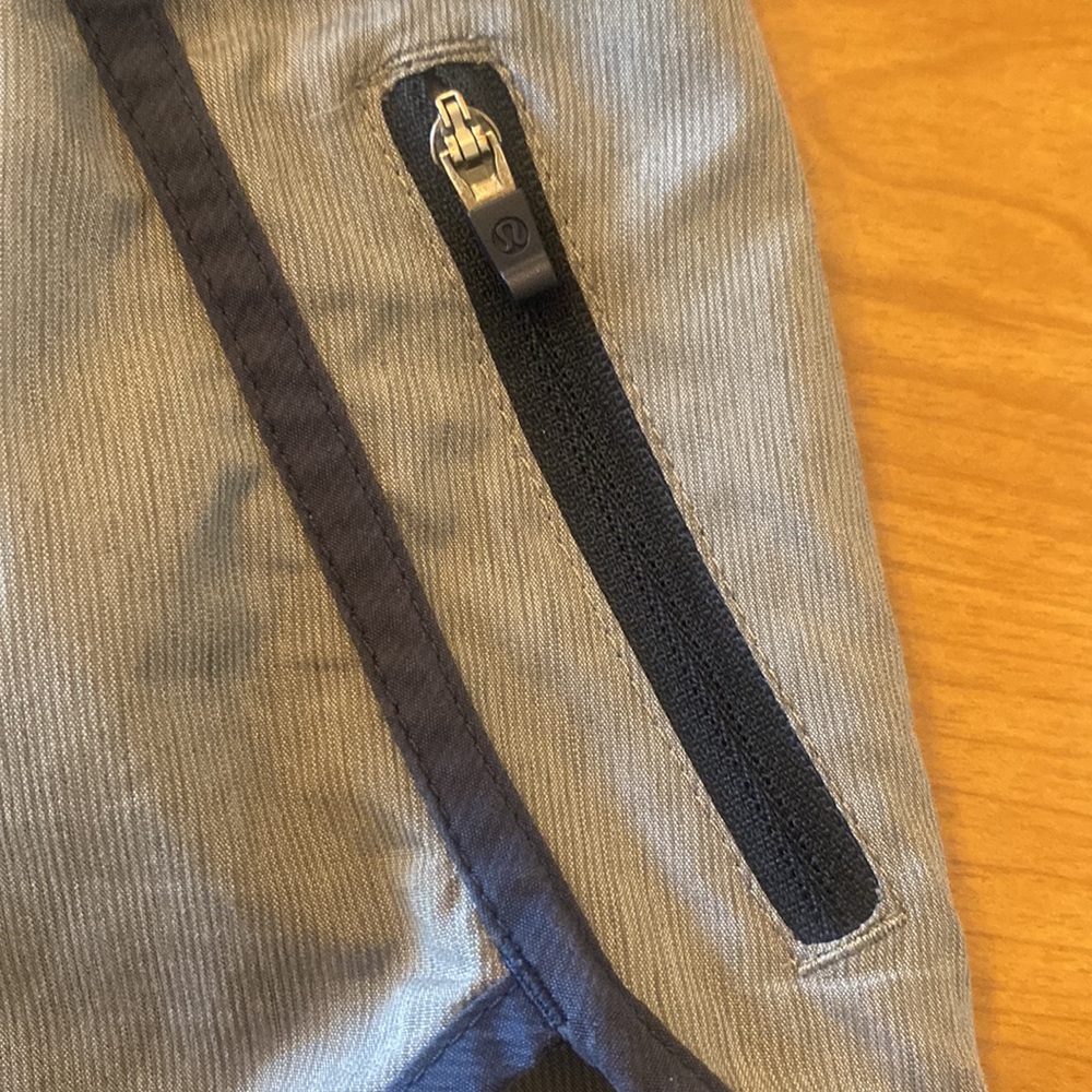 Lululemon shorts - Picture 4 of 4